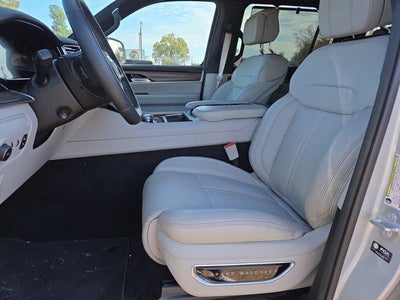 2025 Jeep Grand Wagoneer Base