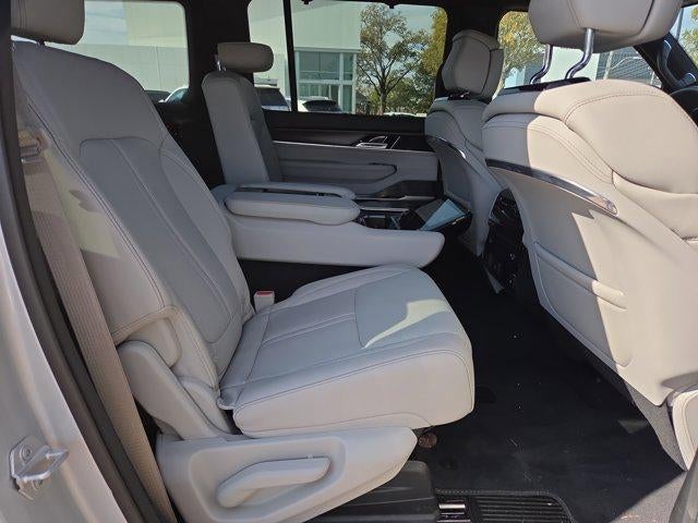 2025 Jeep Grand Wagoneer Base