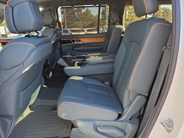 2022 Jeep Grand Wagoneer Series III