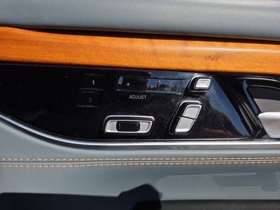 2022 Jeep Grand Wagoneer Series III