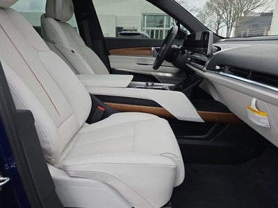 2026 Cadillac VISTIQ Sport