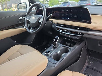 2025 Cadillac XT4 Premium Luxury