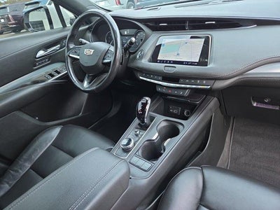 2023 Cadillac XT4 Premium Luxury
