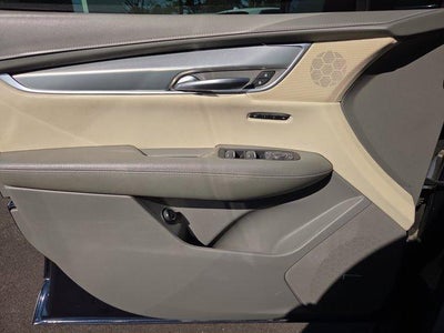 2017 Cadillac XT5 Luxury FWD