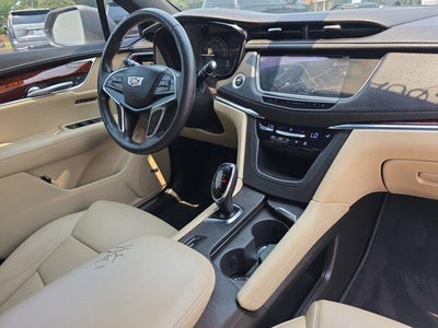 2018 Cadillac XT5 Luxury FWD