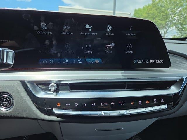 2025 Cadillac LYRIQ Luxury 1