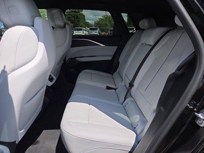 2025 Cadillac LYRIQ Luxury 1