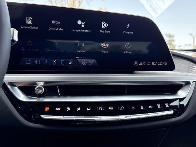 2025 Cadillac LYRIQ Luxury 1