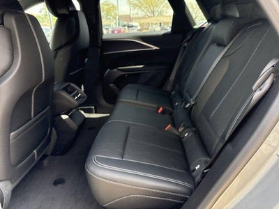 2025 Cadillac LYRIQ Luxury 1