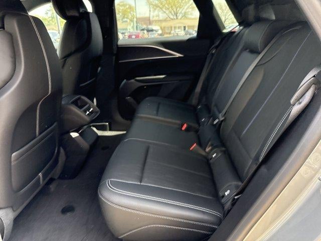 2025 Cadillac LYRIQ Luxury 1