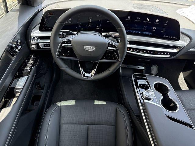 2025 Cadillac LYRIQ Luxury 1