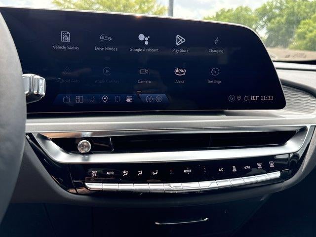 2025 Cadillac LYRIQ Luxury 1