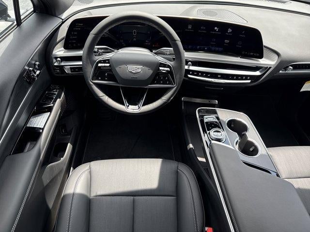 2025 Cadillac LYRIQ Luxury 1