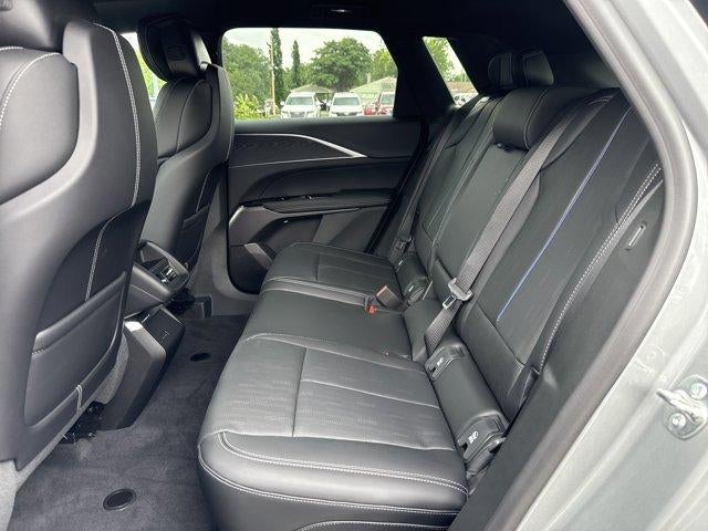 2025 Cadillac LYRIQ Luxury 1