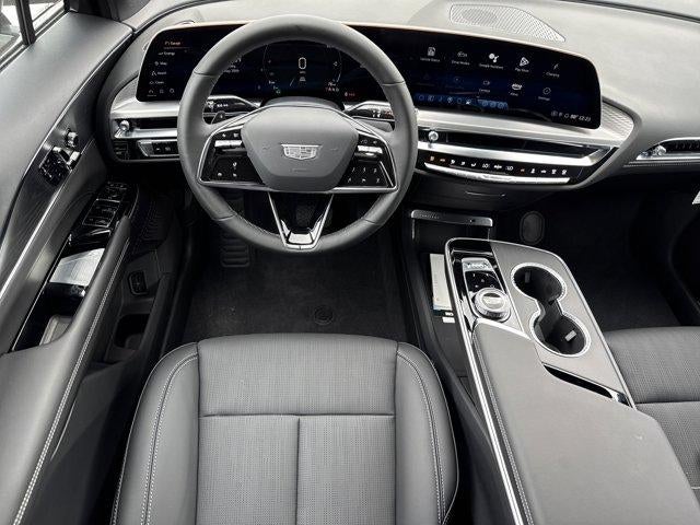 2025 Cadillac LYRIQ Luxury 1