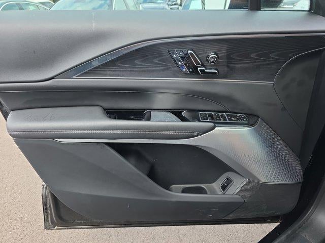 2025 Cadillac LYRIQ Luxury 2 - Photo 9