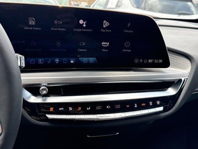 2025 Cadillac LYRIQ Sport 1