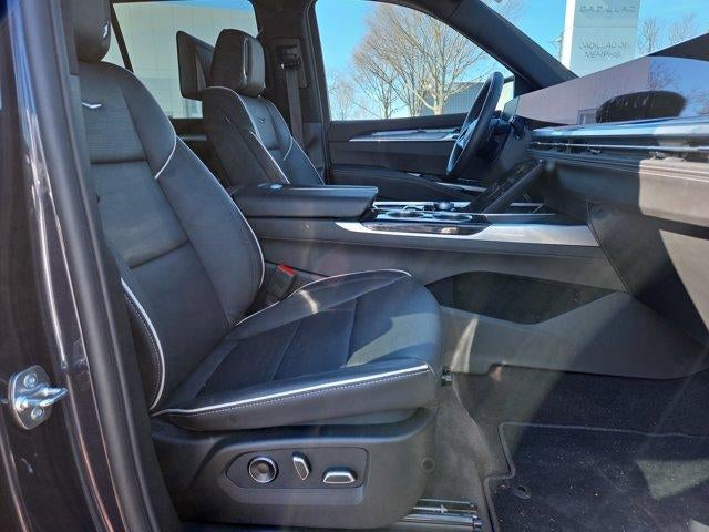 2025 Cadillac Escalade Sport