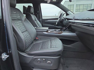 2025 Cadillac Escalade Sport Platinum