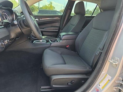 2023 Chrysler 300 Touring