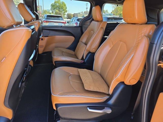 2023 Chrysler Pacifica Hybrid Pinnacle