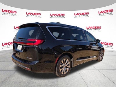 2023 Chrysler Pacifica Hybrid Pinnacle
