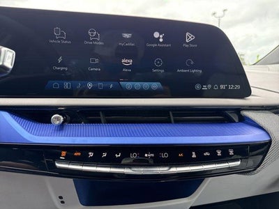 2025 Cadillac OPTIQ Luxury 1