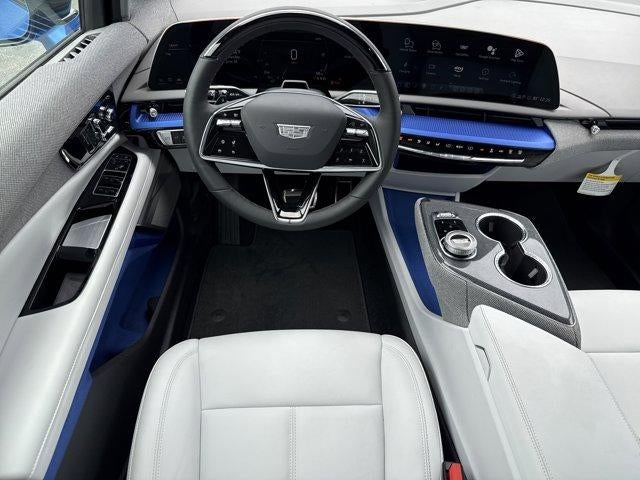 2025 Cadillac OPTIQ Luxury 1