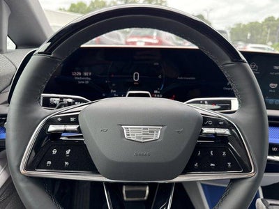 2025 Cadillac OPTIQ Luxury 1