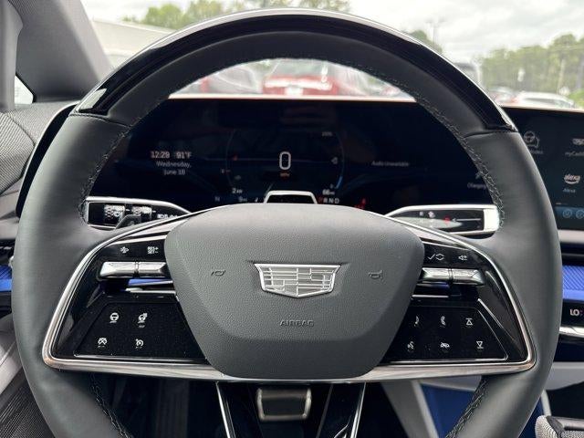 2025 Cadillac OPTIQ Luxury 1
