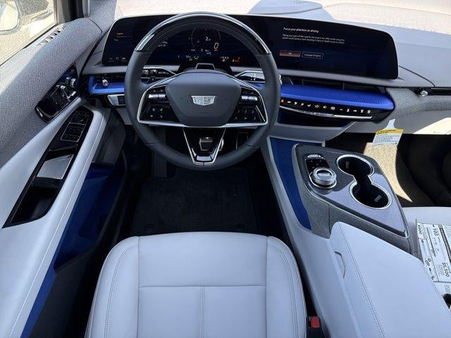 2025 Cadillac OPTIQ Luxury 1