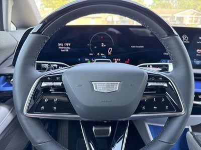 2025 Cadillac OPTIQ Luxury 1