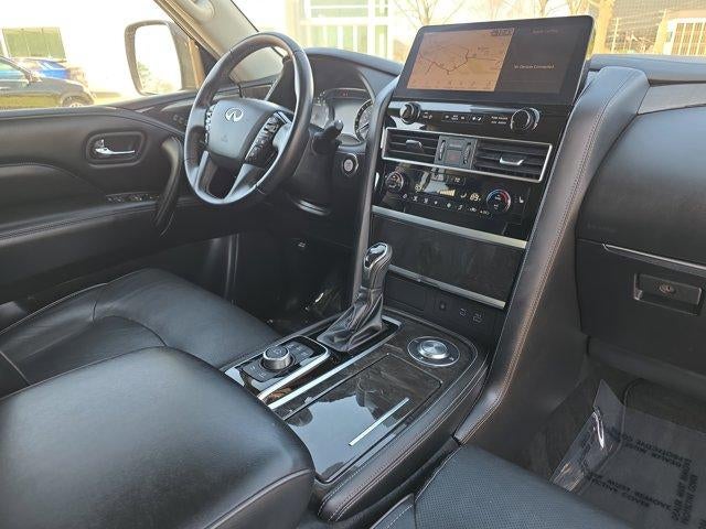 2024 INFINITI QX80 LUXE