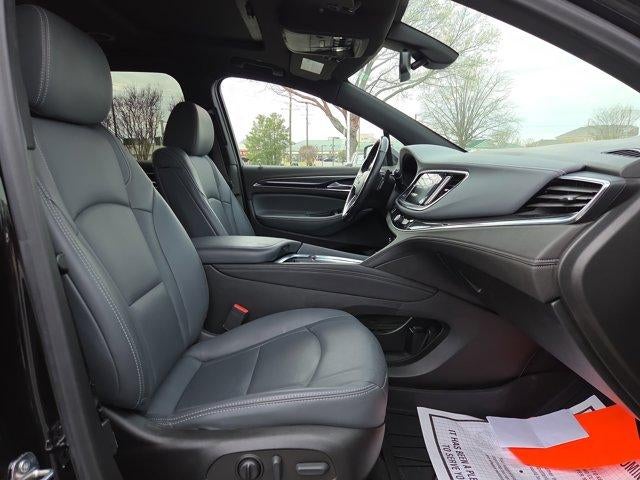 2022 Buick Enclave Essence