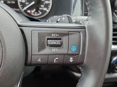 2025 Nissan Pathfinder SV