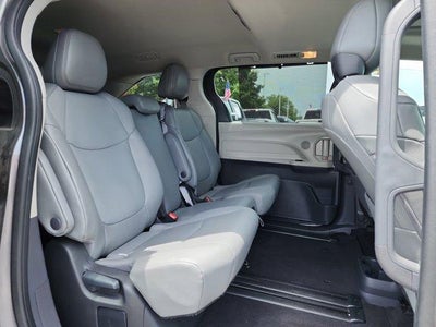 2024 Toyota Sienna XLE