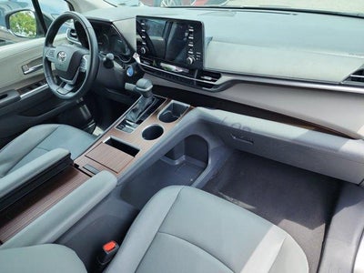 2024 Toyota Sienna XLE