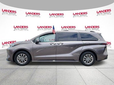 2024 Toyota Sienna XLE