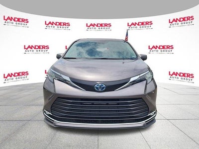 2024 Toyota Sienna XLE