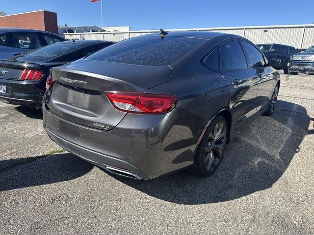 2016 Chrysler 200 4dr Sdn S FWD