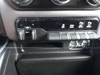 2022 RAM 1500 Big Horn 4x4 Crew Cab 5'7" Box