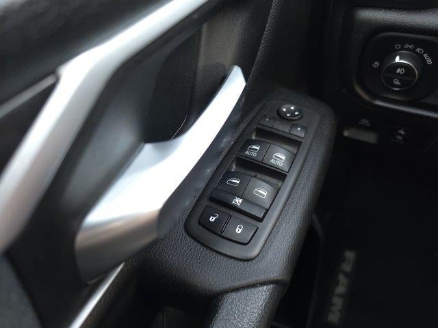 2022 RAM 1500 Big Horn 4x4 Crew Cab 5'7" Box