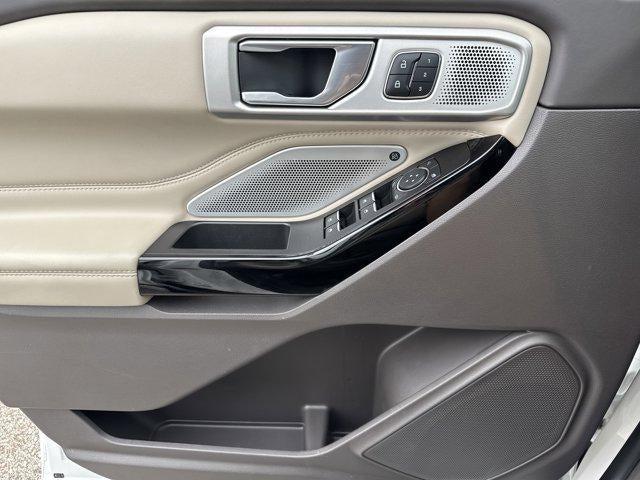 2022 Ford Explorer Platinum RWD