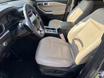 2022 Ford Explorer XLT RWD