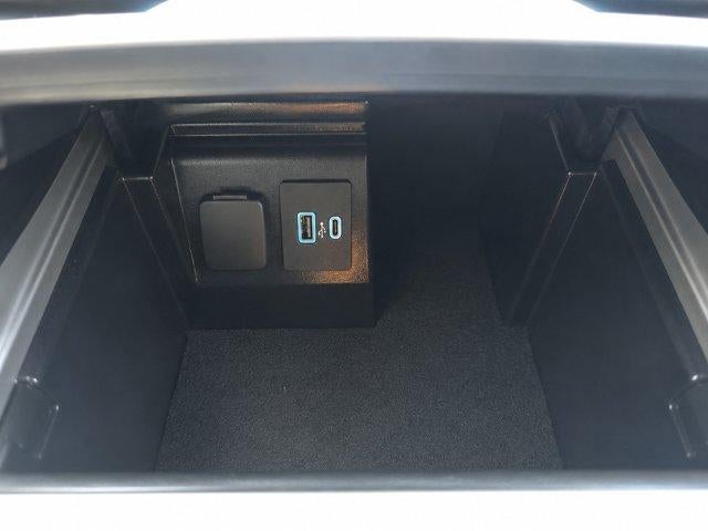 2023 Ford Explorer XLT RWD