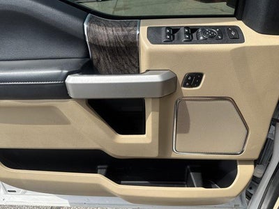 2019 Ford Super Duty F-250 SRW LARIAT 4WD Crew Cab 6.75' Box