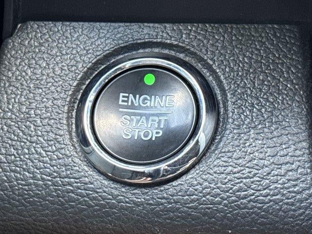 2022 Ford Super Duty F-250 SRW LARIAT 4WD Crew Cab 6.75' Box
