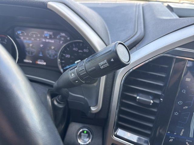 2022 Ford Super Duty F-250 SRW LARIAT 4WD Crew Cab 6.75' Box
