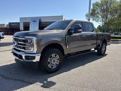2023 Ford Super Duty F-250 SRW LARIAT 4WD Crew Cab 6.75' Box