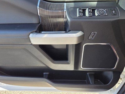 2020 Ford Super Duty F-350 SRW LARIAT 4WD Crew Cab 6.75' Box